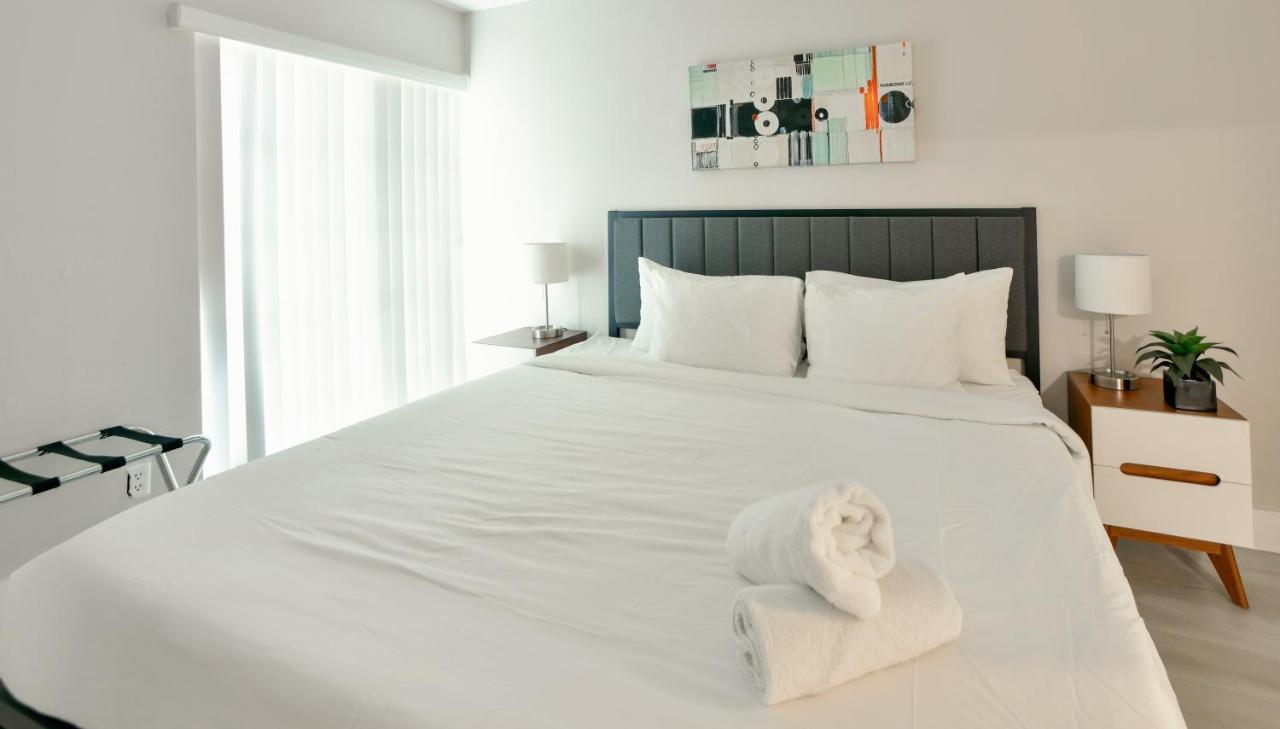Designer River View Apartments Fort Lauderdale Exteriör bild